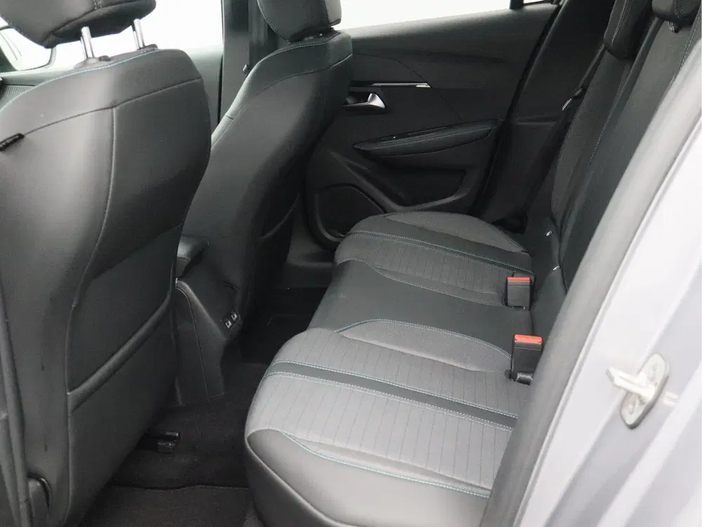 Peugeot 208 1.2 PureTech Allure Pack uit 2021, foto 9