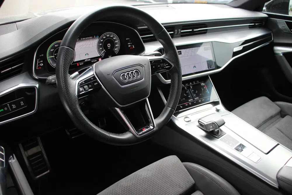 Audi A7 55 TFSI e quattro Pro Line Plus S-line uit 2021, foto 2