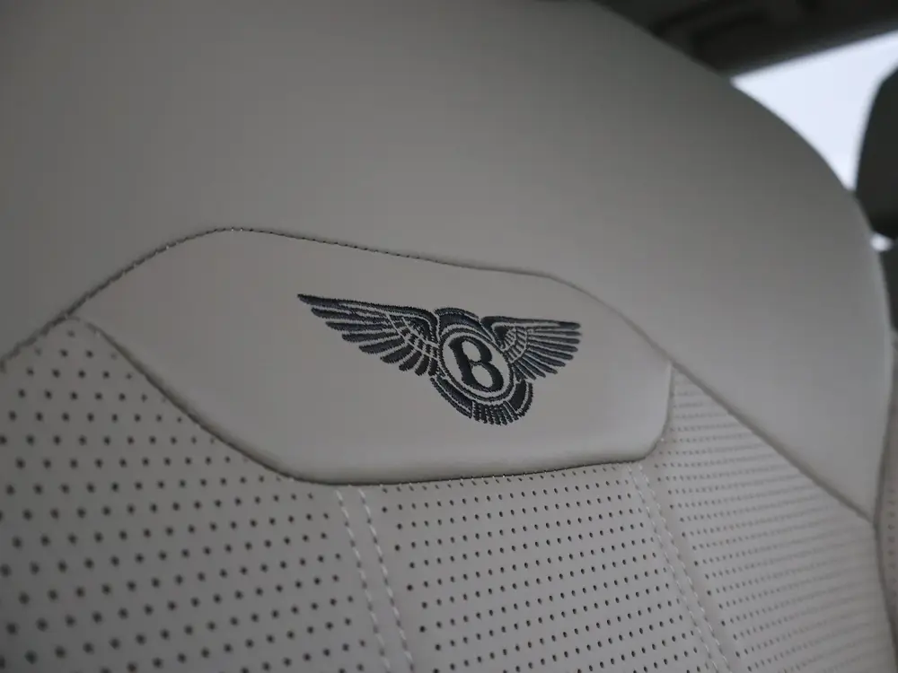 Bentley Bentayga 4.0 V8 550 PK 1e EIGENAAR *30.095 KM* + TOU uit 2022, foto 10