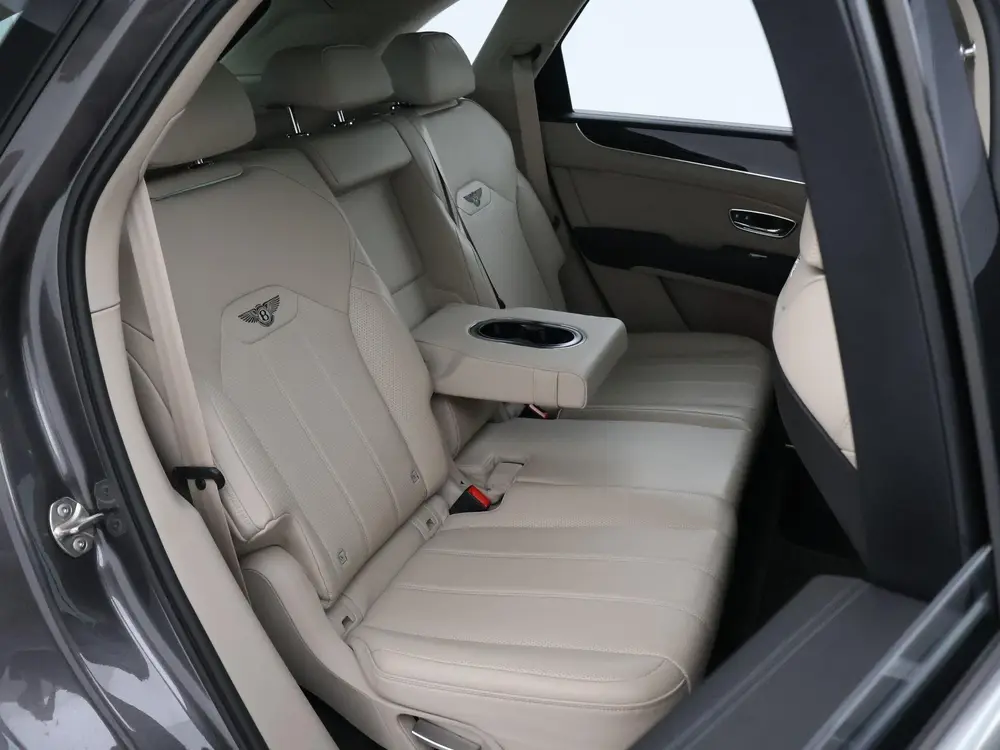 Bentley Bentayga 4.0 V8 550 PK 1e EIGENAAR *30.095 KM* + TOU uit 2022, foto 15