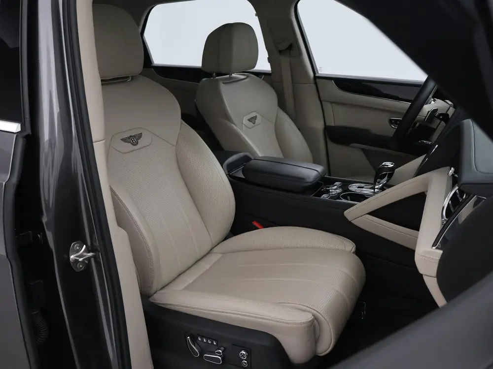 Bentley Bentayga 4.0 V8 550 PK 1e EIGENAAR *30.095 KM* + TOU uit 2022, foto 7