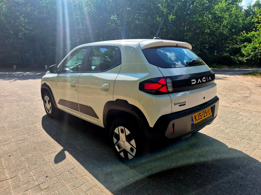 Dacia Spring Expression 45 26.8 kWh uit 2025, foto 4