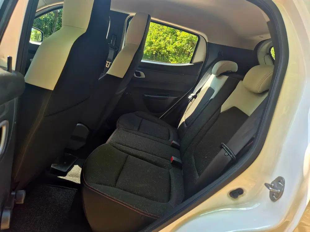 Dacia Spring Expression 45 26.8 kWh uit 2025, foto 6