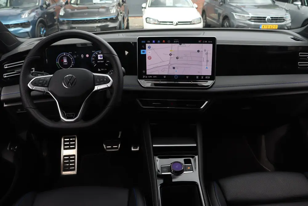 Volkswagen Tiguan 1.5 eHybrid R-Line | Leder | Memory | 360 uit 2025, foto 11