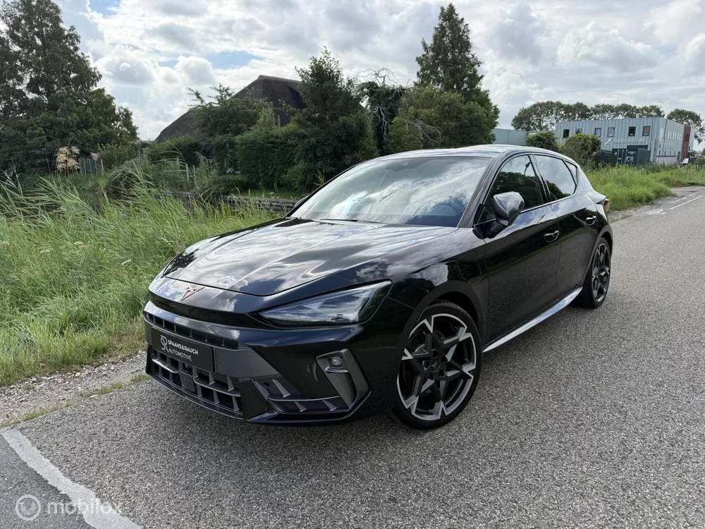 Cupra Leon 1.5 TSI e-Hybrid VZ Performance 272PK uit 2024