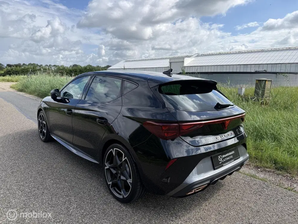 Cupra Leon 1.5 TSI e-Hybrid VZ Performance 272PK uit 2024, foto 2