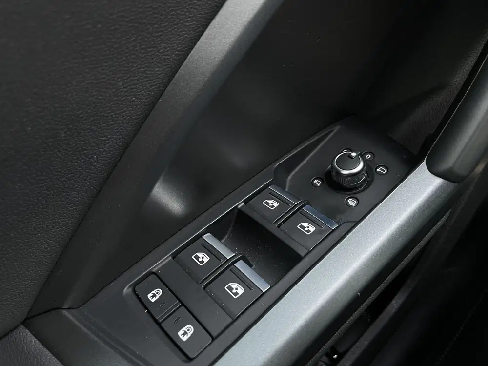 Audi Q3 35 TFSI S-Line Black Pano (bj 2022) uit 2022, foto 11
