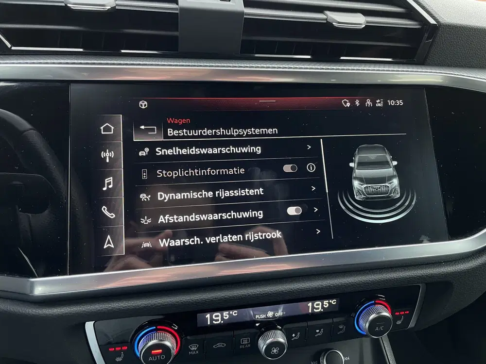 Audi Q3 35 TFSI S-Line Black Pano (bj 2022) uit 2022, foto 17