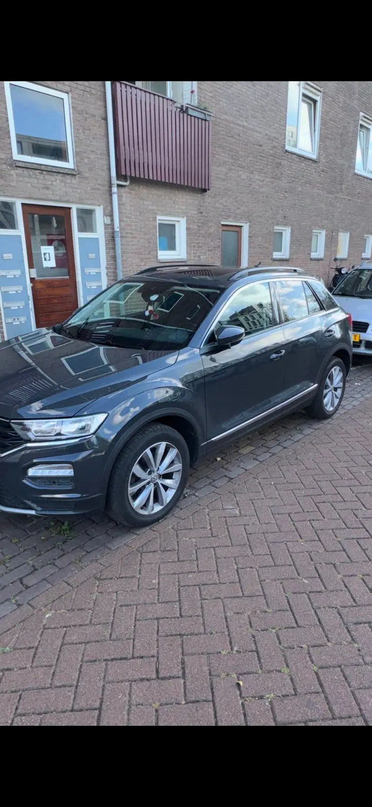 Volkswagen T-Roc 1.5 TSI 150pk 7-DSG 2019 Grijs uit 2019, foto 4