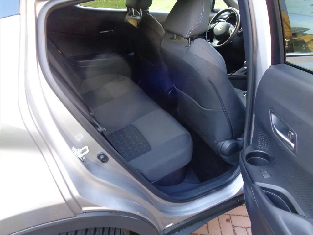 Toyota C-Hr 2.0 Hybrid 184pk CVT Style Team Edition bi uit 2021, foto 10