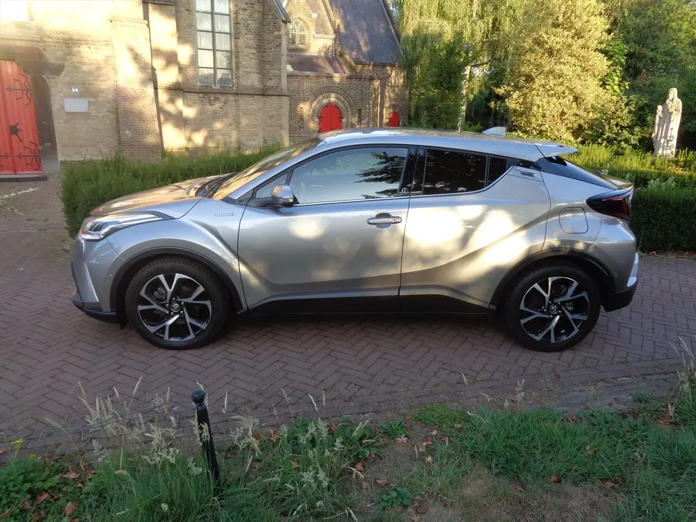 Toyota C-Hr 2.0 Hybrid 184pk CVT Style Team Edition bi uit 2021, foto 2