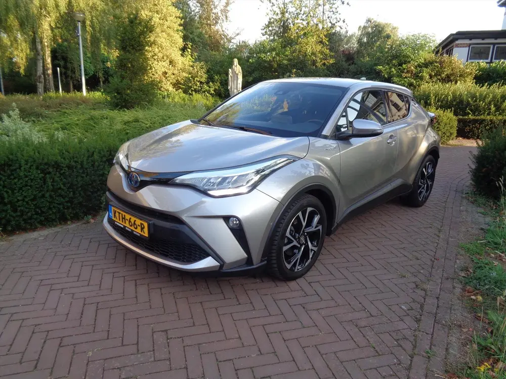 Toyota C-Hr 2.0 Hybrid 184pk CVT Style Team Edition bi uit 2021, foto 4