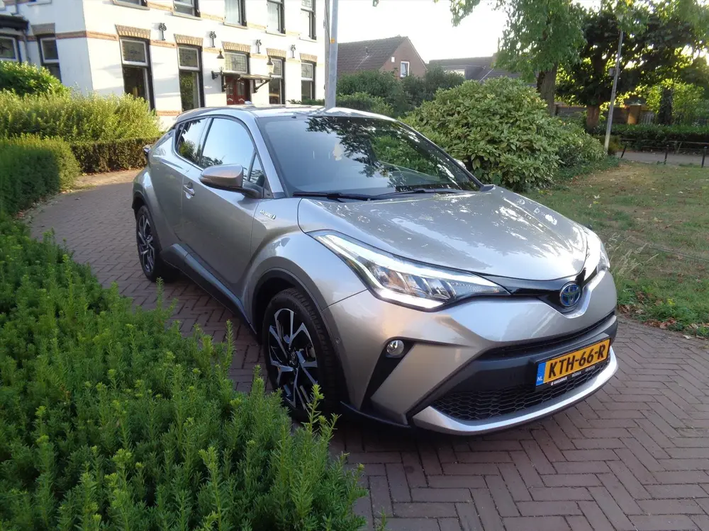 Toyota C-Hr 2.0 Hybrid 184pk CVT Style Team Edition bi uit 2021, foto 5