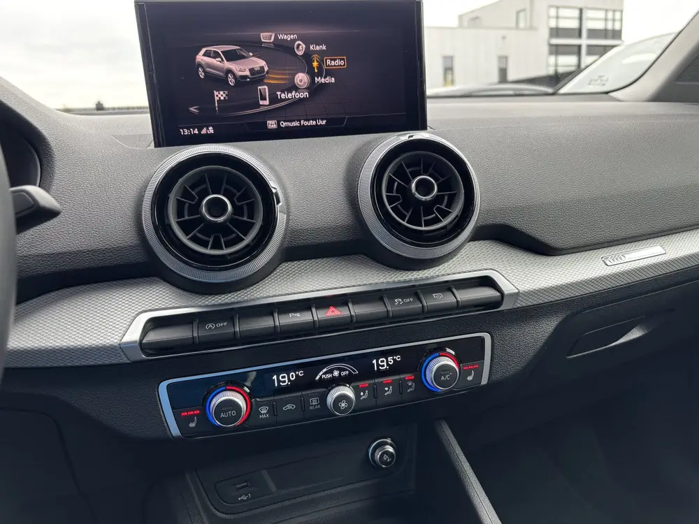Audi Q2 35 TFSI S-Line Black Ed. Keyless Camera (b uit 2022, foto 12