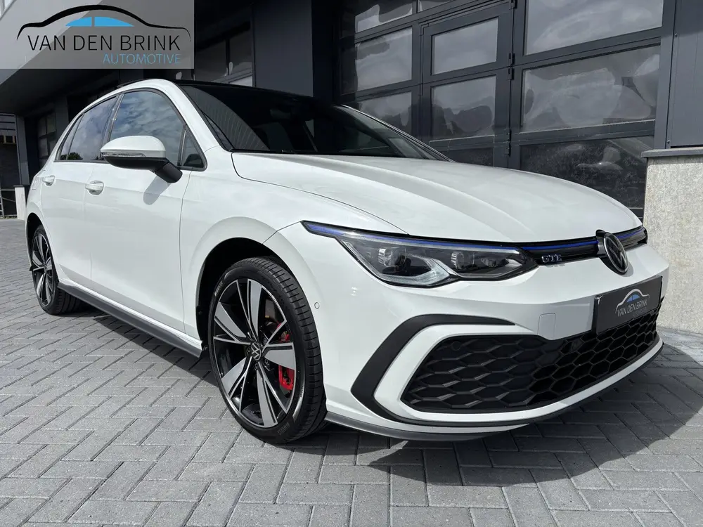 Volkswagen Golf 1.4 eHybrid GTE IQ Pano Parelmoer wit uit 2020