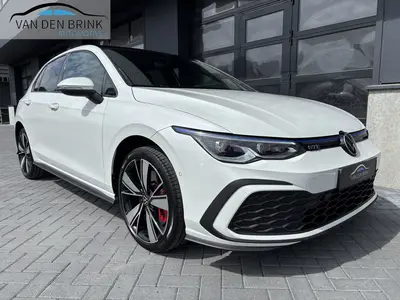 Volkswagen Golf 1.4 eHybrid GTE IQ Pano Parelmoer wit uit 2020