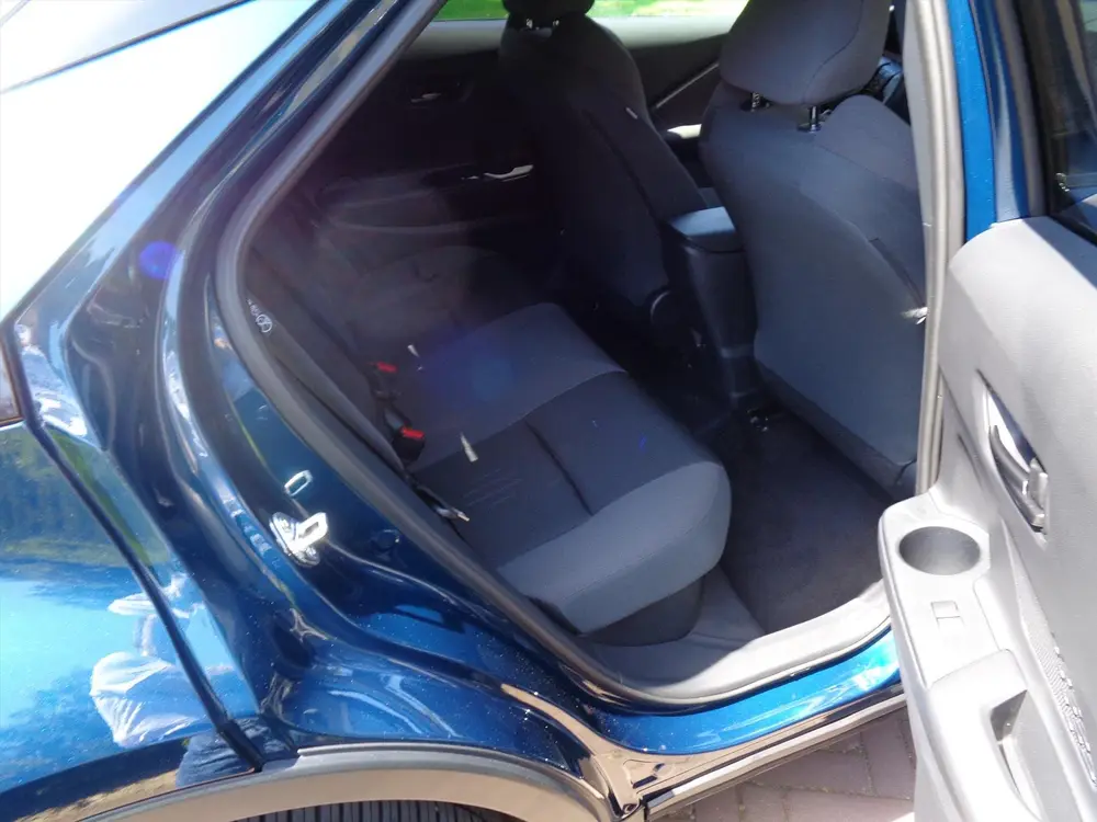 Toyota C-Hr Plug-in Hybrid 220 223pk CVT Dynamic Editi uit 2025, foto 10