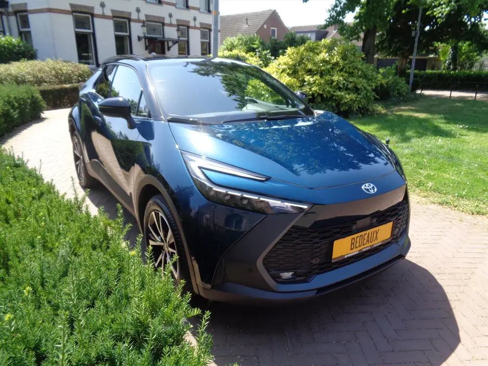 Toyota C-Hr Plug-in Hybrid 220 223pk CVT Dynamic Editi uit 2025, foto 5