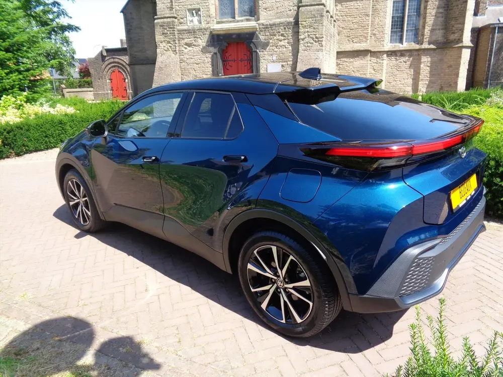 Toyota C-Hr Plug-in Hybrid 220 223pk CVT Dynamic Editi uit 2025, foto 6