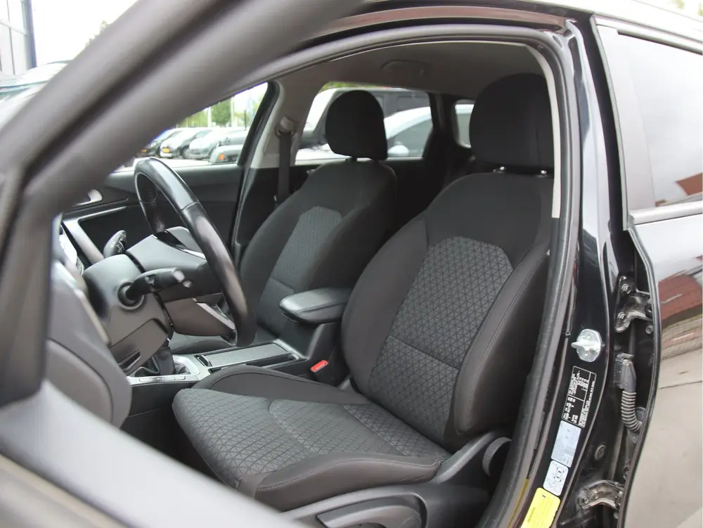 Kia Ceed 1.0 T-GDi DynamicLine Carplay uit 2022, foto 10