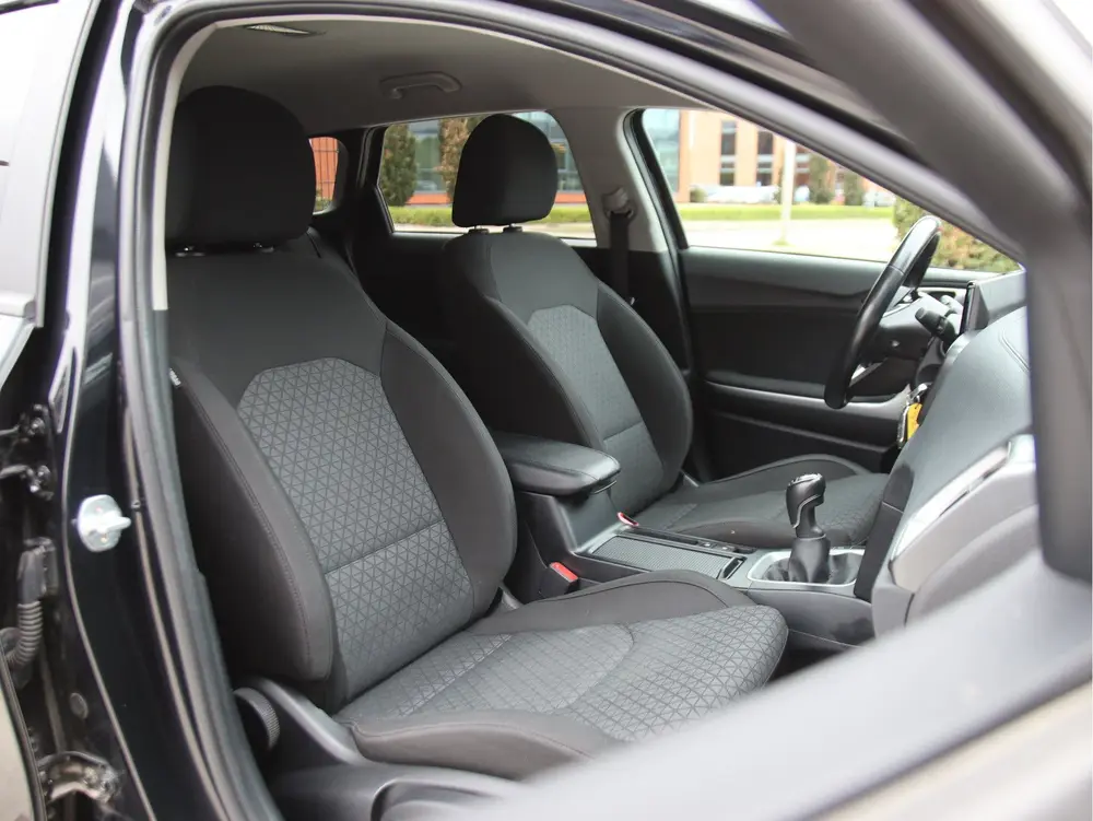 Kia Ceed 1.0 T-GDi DynamicLine Carplay uit 2022, foto 11