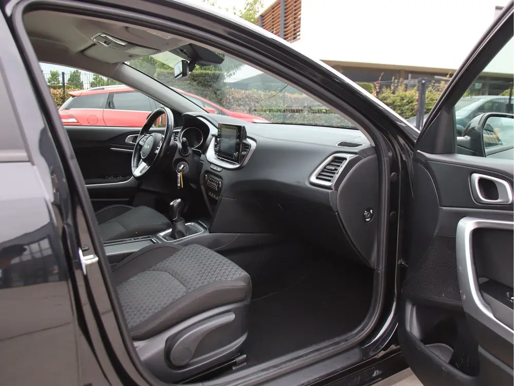 Kia Ceed 1.0 T-GDi DynamicLine Carplay uit 2022, foto 12