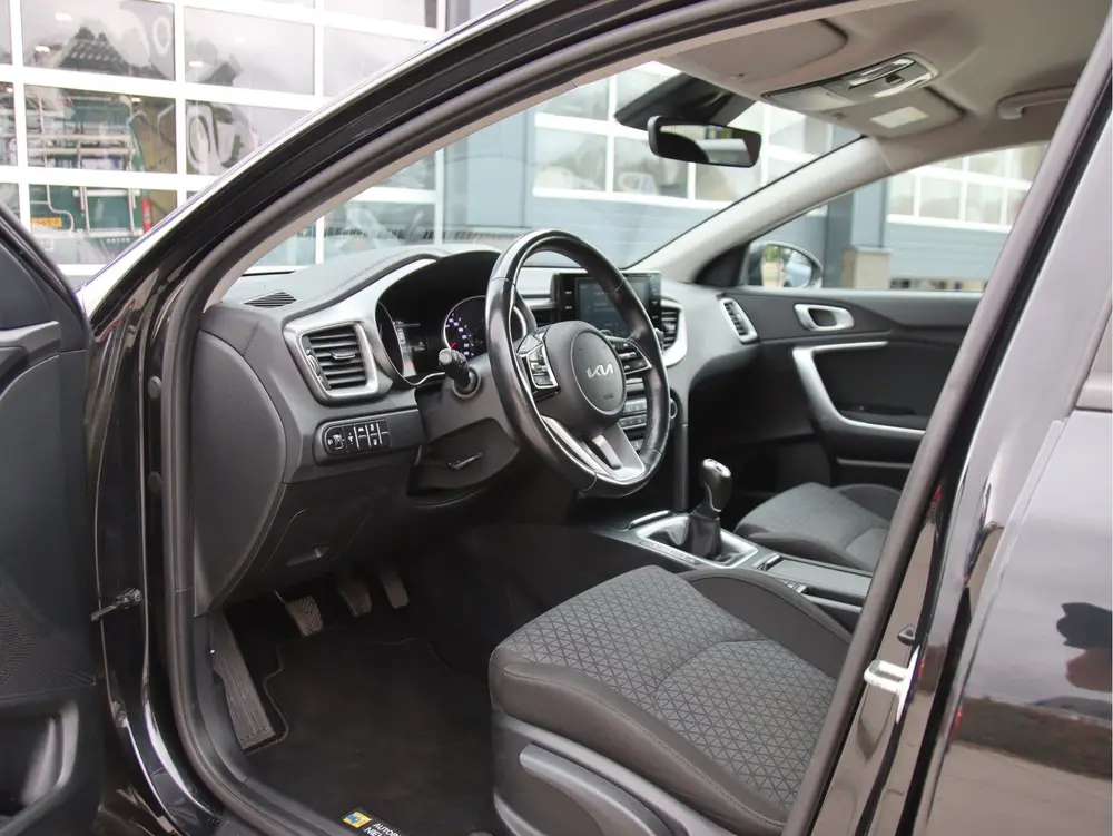 Kia Ceed 1.0 T-GDi DynamicLine Carplay uit 2022, foto 9