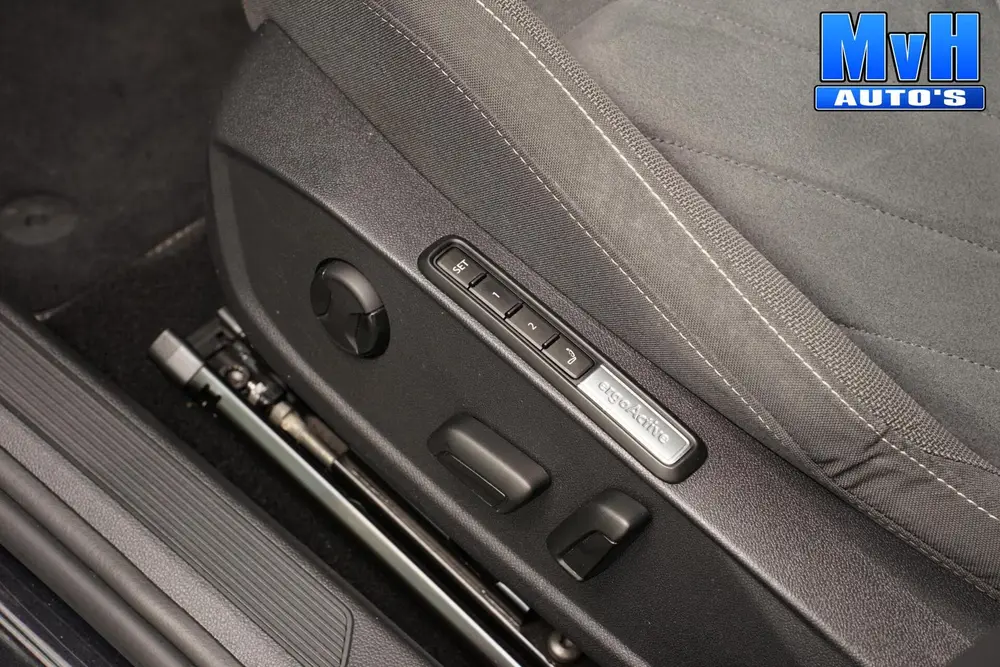 Volkswagen Golf 1.5 TSI Life Business|STOEL/STUUR.VERW|TREKH uit 2021, foto 4