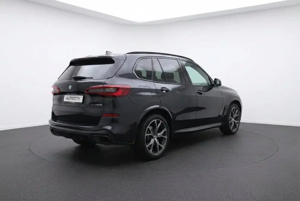 BMW X5 xDrive45e M Sport Pano l Luchtvering l Mem uit 2021, foto 3
