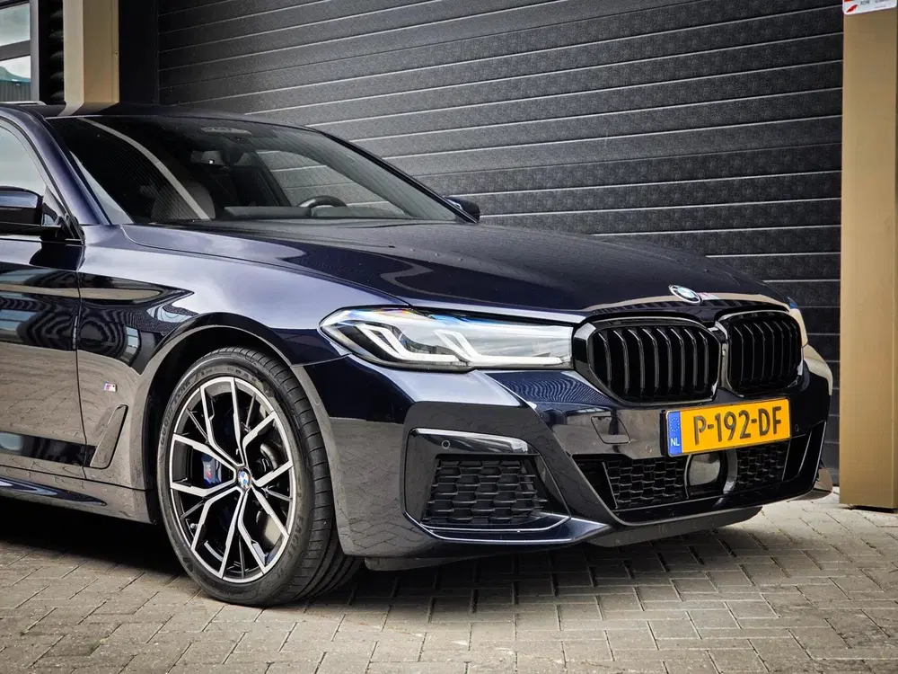 BMW 5-serie 545e xDrive M-Sport uit 2021, foto 6