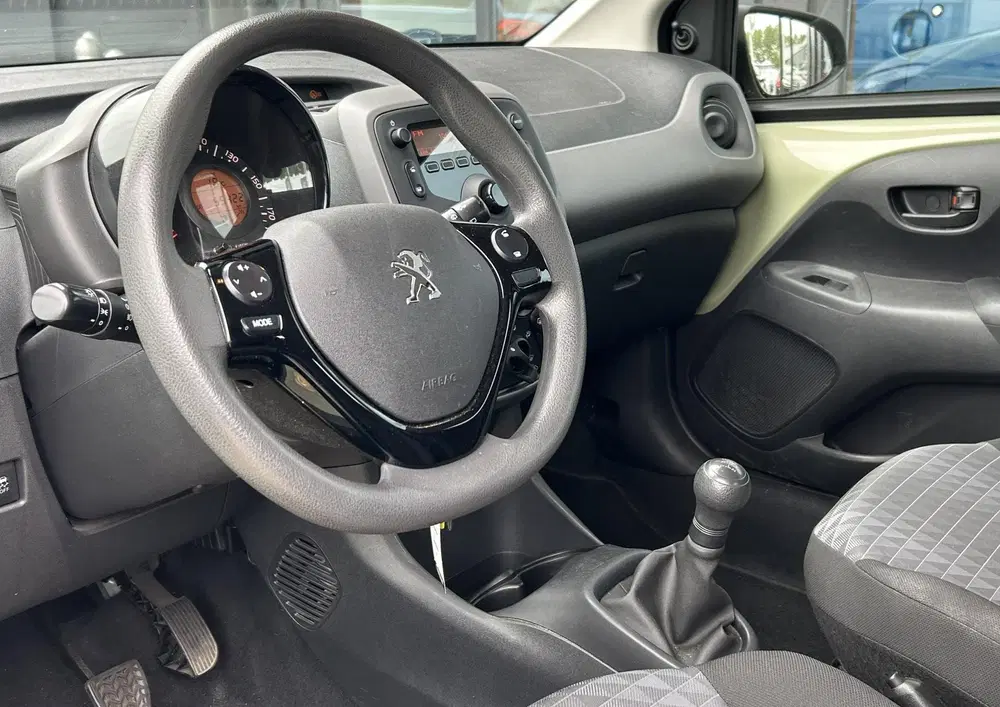 Peugeot 108 1.0 e-VTi Active 72PK uit 2021, foto 11