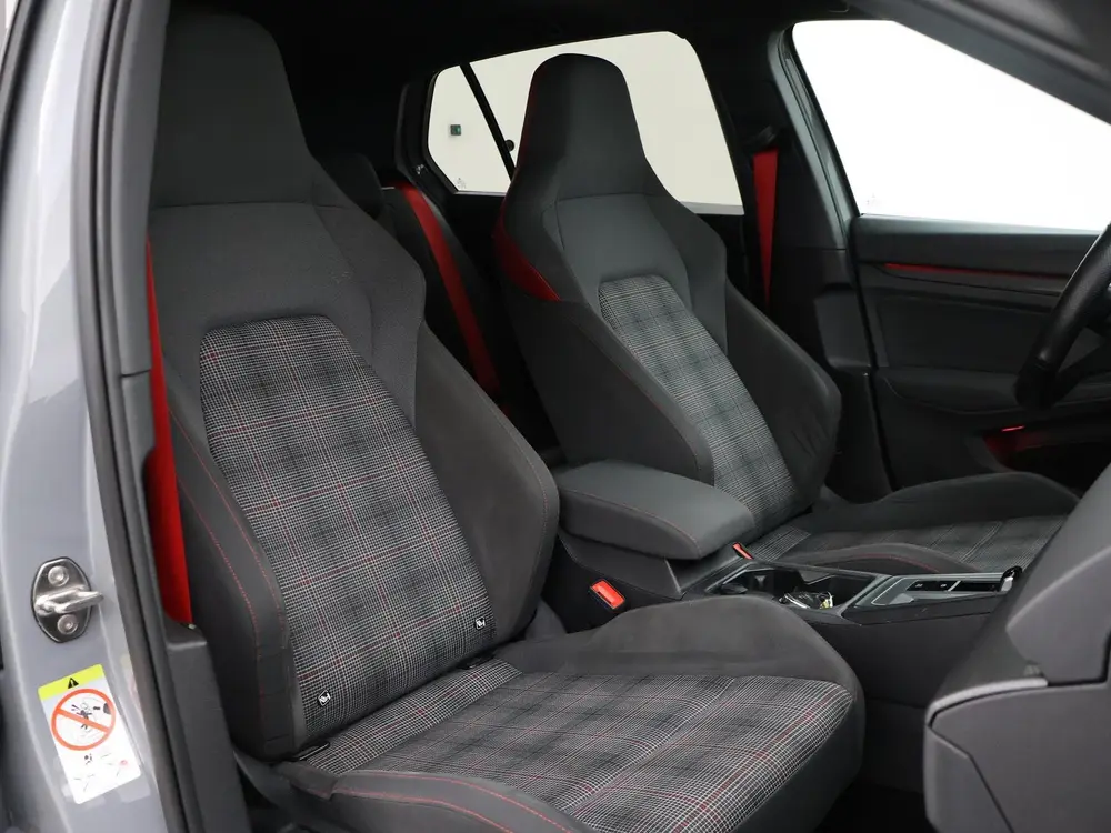 Volkswagen Golf 2.0 TSI GTI 245 PK + PANORAMA | MOONSTONE GR uit 2021, foto 11