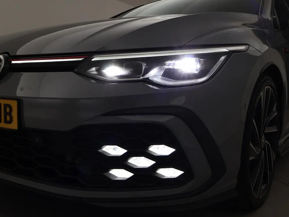 Volkswagen Golf 2.0 TSI GTI 245 PK + PANORAMA | MOONSTONE GR uit 2021, foto 14