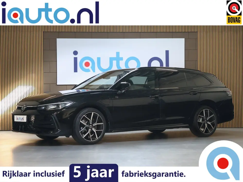 Volkswagen Passat 1.5 eHybrid 272PK R-Line Black Sty uit 2025