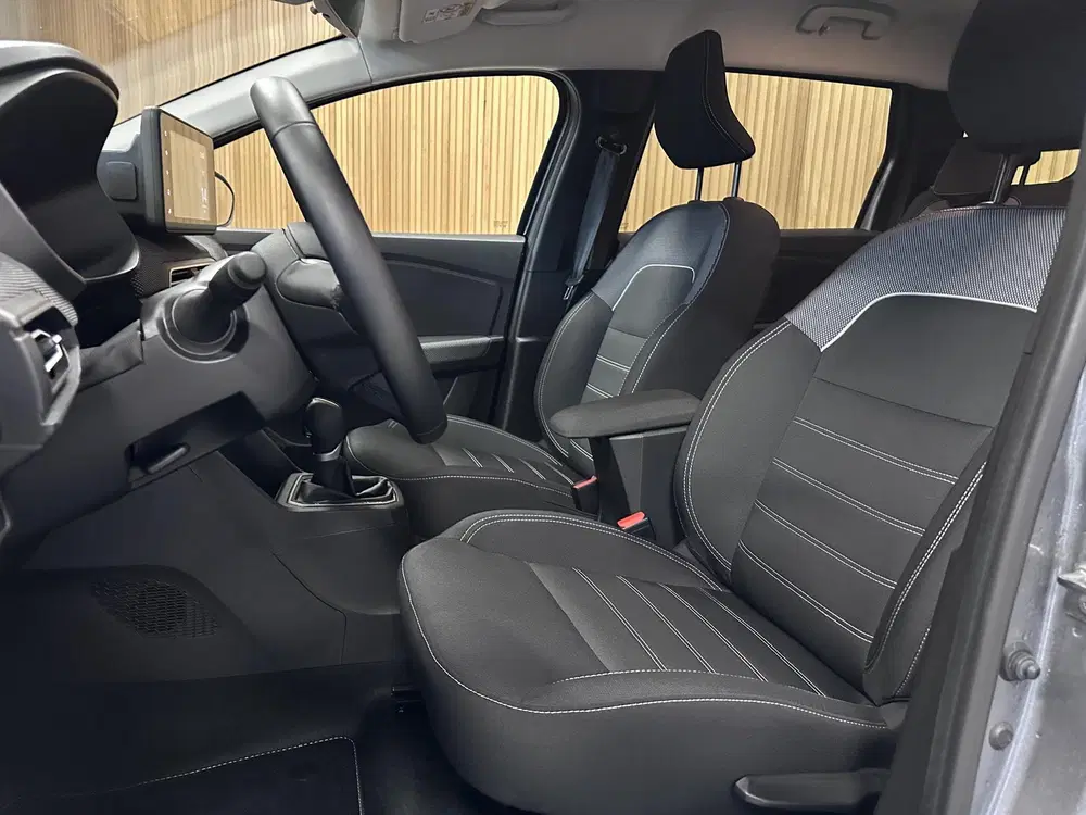 Dacia Jogger 1.6 Hybrid 140 Expression 7p. Camera uit 2025, foto 17