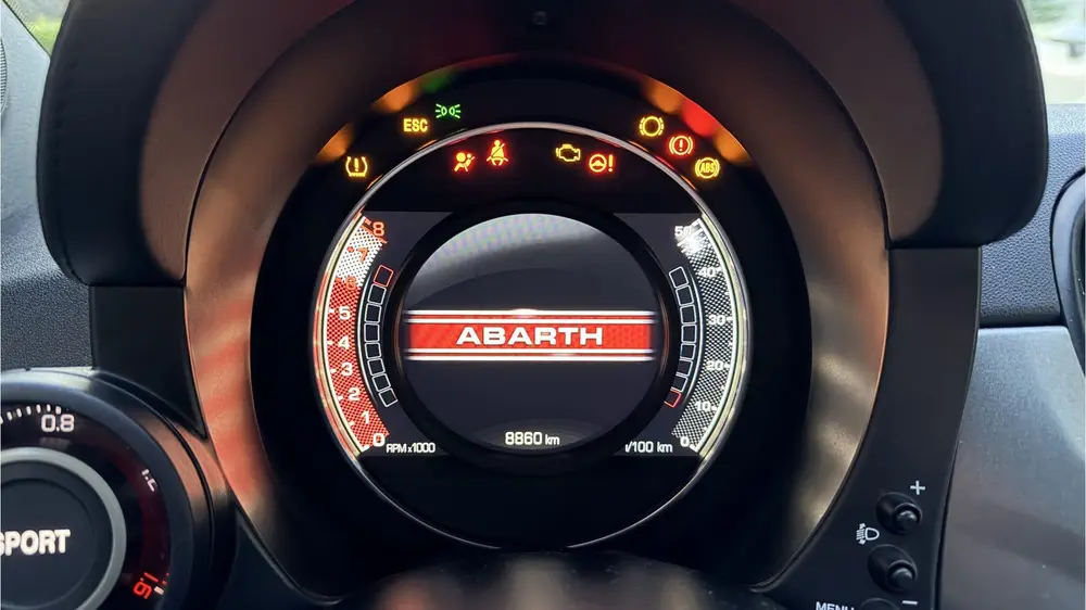 Abarth 595C 1.4 T-Jet Abarth MTA Turismo 1 uit 2022, foto 14