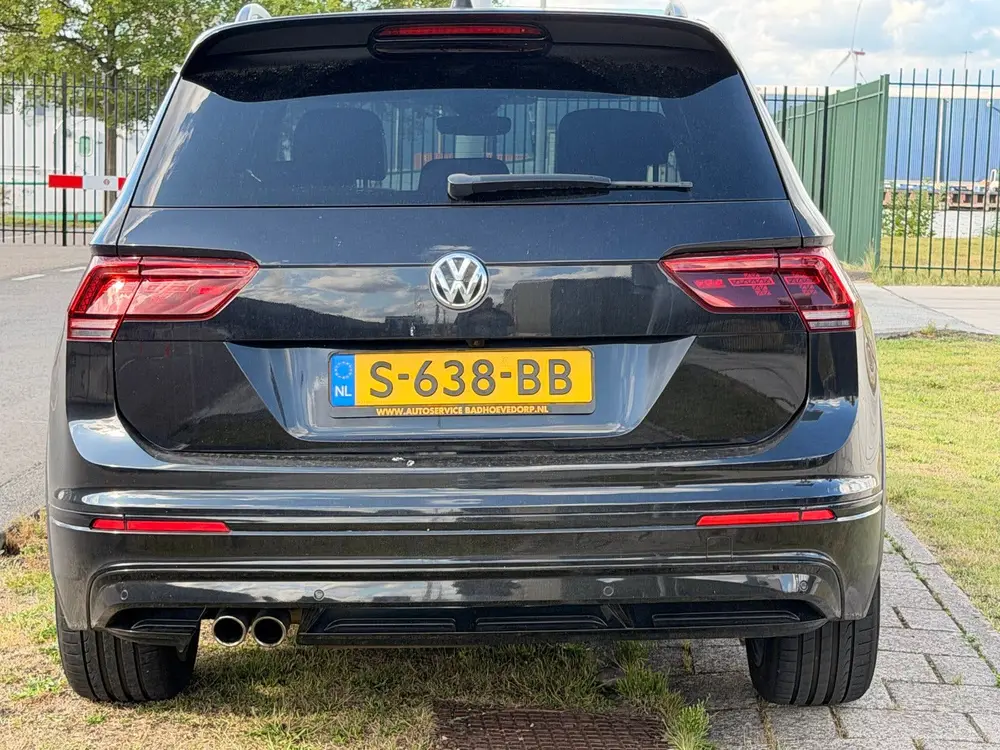 Volkswagen Tiguan RLINE 2.0 TDI 191pk 4Motion DSG 2019 Zwart uit 2019, foto 4
