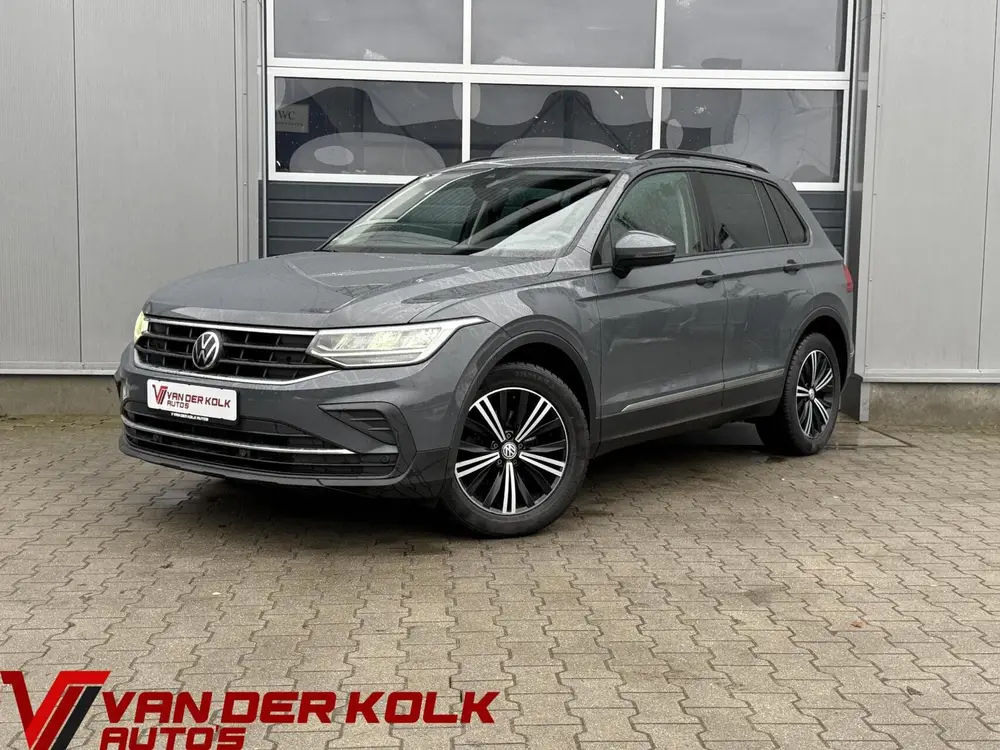 Volkswagen Tiguan 1.5 TSI Life Automaat | Adaptive Cruise | uit 2021