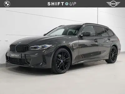 BMW 3-serie 3 Serie Touring 330e M-Sport uit 2023