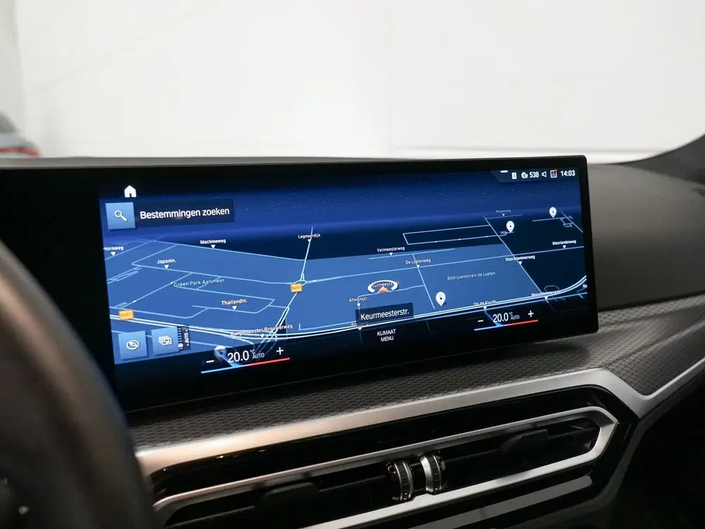 BMW 3-serie 3 Serie Touring 330e M-Sport uit 2023, foto 13