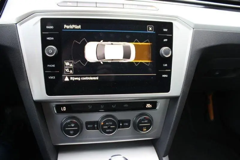 Volkswagen Passat 1.5 TSI Comfortline Business NETTO EXPORT uit 2019, foto 18