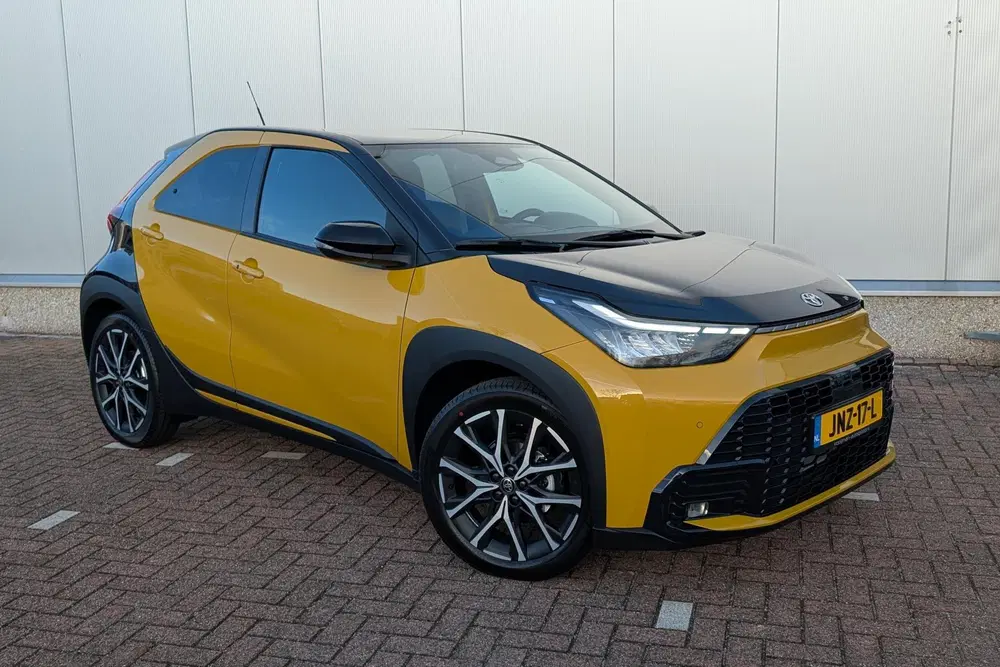 Toyota Aygo X Hybrid 115 GR Sport uit 2025, foto 4