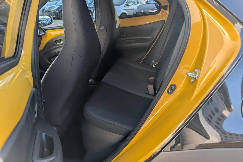 Toyota Aygo X Hybrid 115 GR Sport uit 2025, foto 8