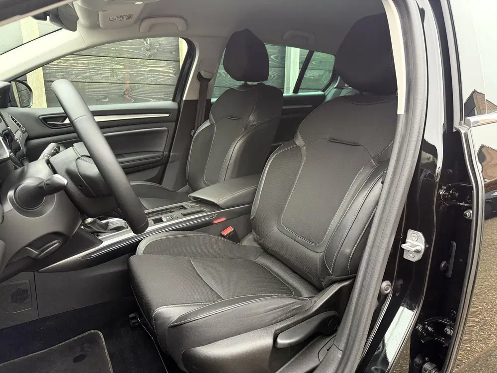 Renault Megane Mégane Estate 1.3 TCe 140 Techno 1e eigena uit 2024, foto 10