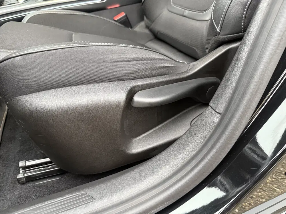 Renault Megane Mégane Estate 1.3 TCe 140 Techno 1e eigena uit 2024, foto 9