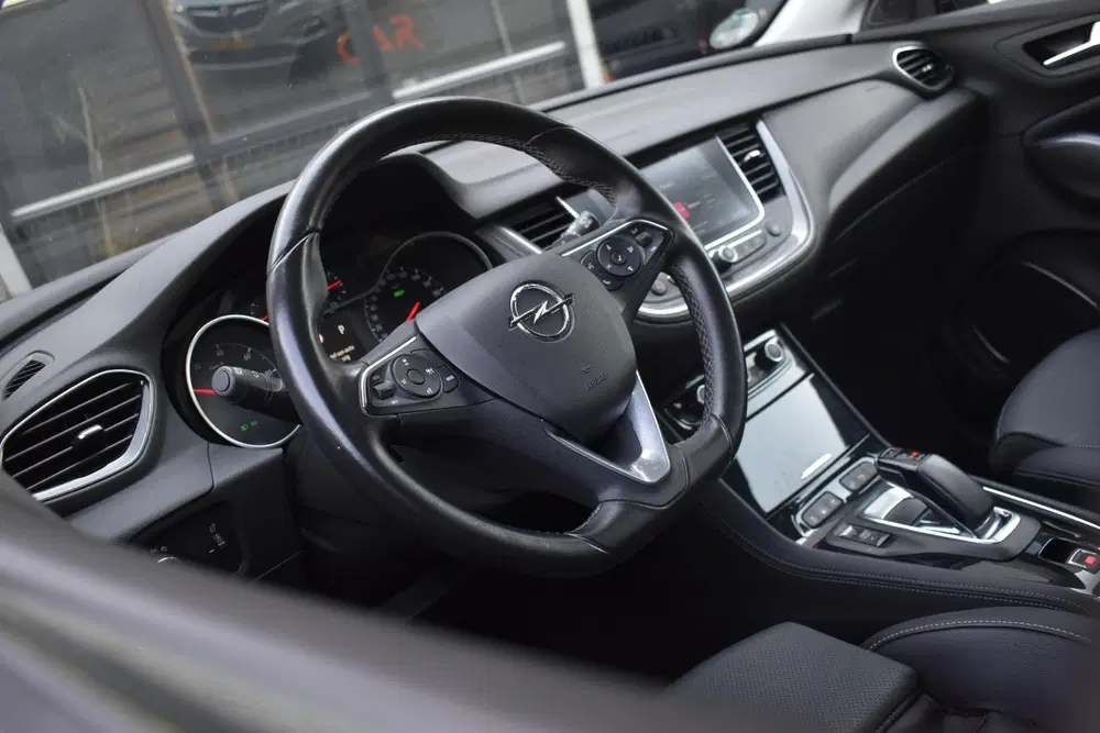 Opel Grandland X 1.6 Turbo Hybrid4 Innovation Keyless Stoel uit 2020, foto 12