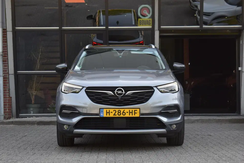 Opel Grandland X 1.6 Turbo Hybrid4 Innovation Keyless Stoel uit 2020, foto 2