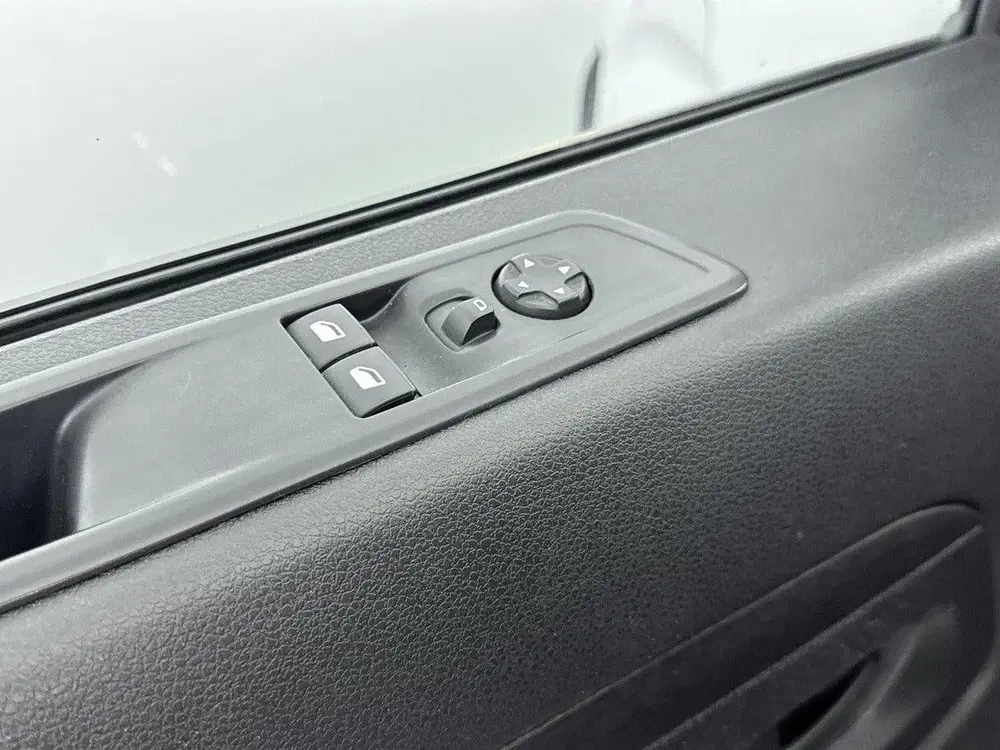 Peugeot Expert EV L2 75 kWh uit 2023, foto 15