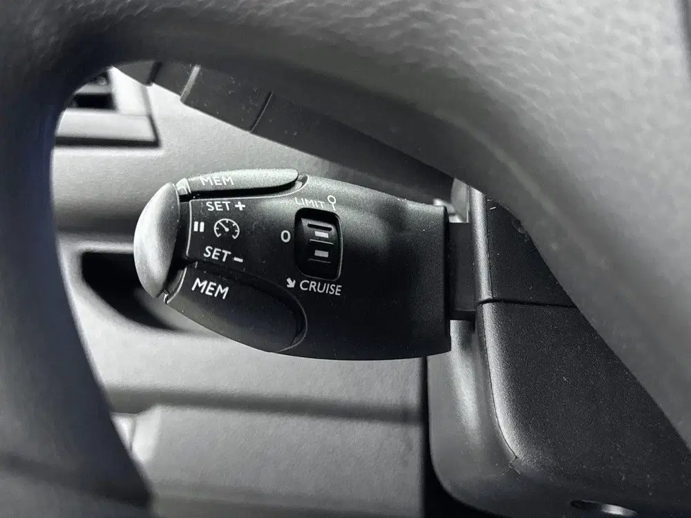Peugeot Expert EV L2 75 kWh uit 2023, foto 18