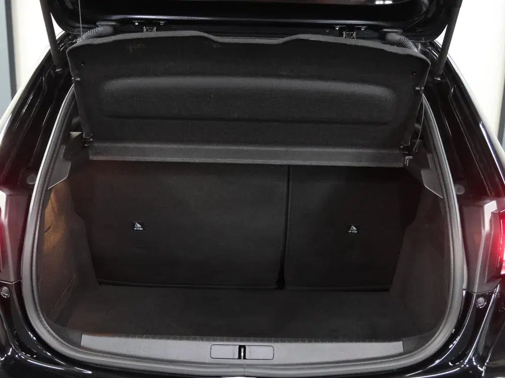 Peugeot 208 1.2 130PK GT uit 2021, foto 17